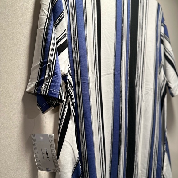 LulaRoe Perfect Tee Swing Top Tunic Half Sleeve Loose Fit Stretchy Soft Large - Picture 11 of 15